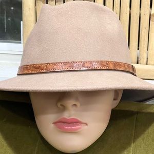 Irvine Park wool safaree hat with leather strap